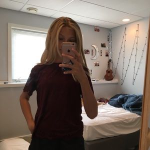 🌹Super cute burgundy rue 21 T-shirt🌹